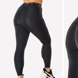 Yitty large Spotlight Shaping Ruched Legging